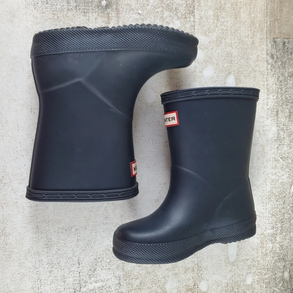 Hunter gently worn